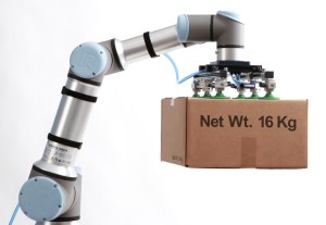 This new Universal cobot can do some serious heavy lifting article image