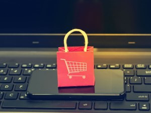 How artificial intelligence is revolutionising e-commerce article image