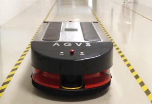 This autonomous mobile robot handles loads up to 500kg article image