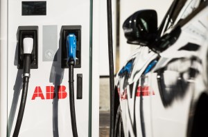 ABB plays key role in development of electric vehicle charging network article image